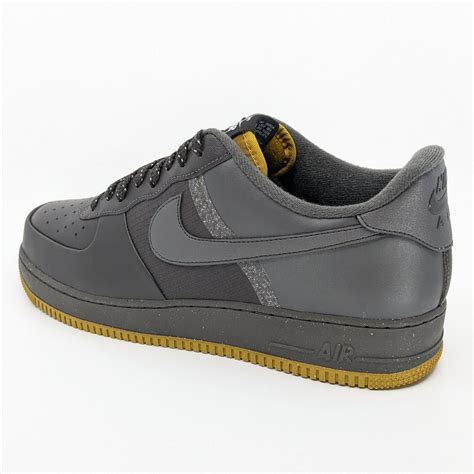 Nike Air Force 1 '07 LV8 Men's Winterized Shoes